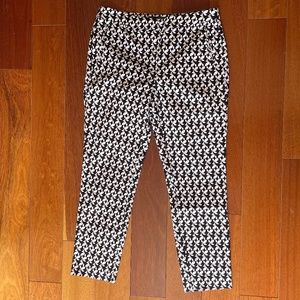 Adrianna Papell Black & White Print Capri Pants 10